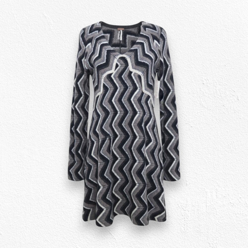 Free People Black Rhiannon Chevron Knit Sweater Dress Wool Blend Zip Sleeve XS